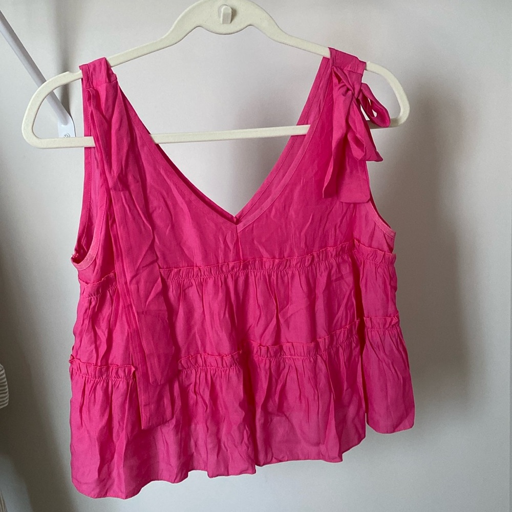 pink flowy tank